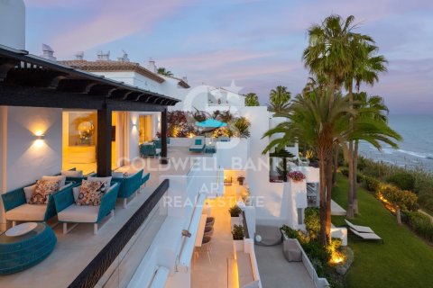 Duplex in Marbella, Malaga, Spain 6 bedrooms, 665 sq.m. No. 158993