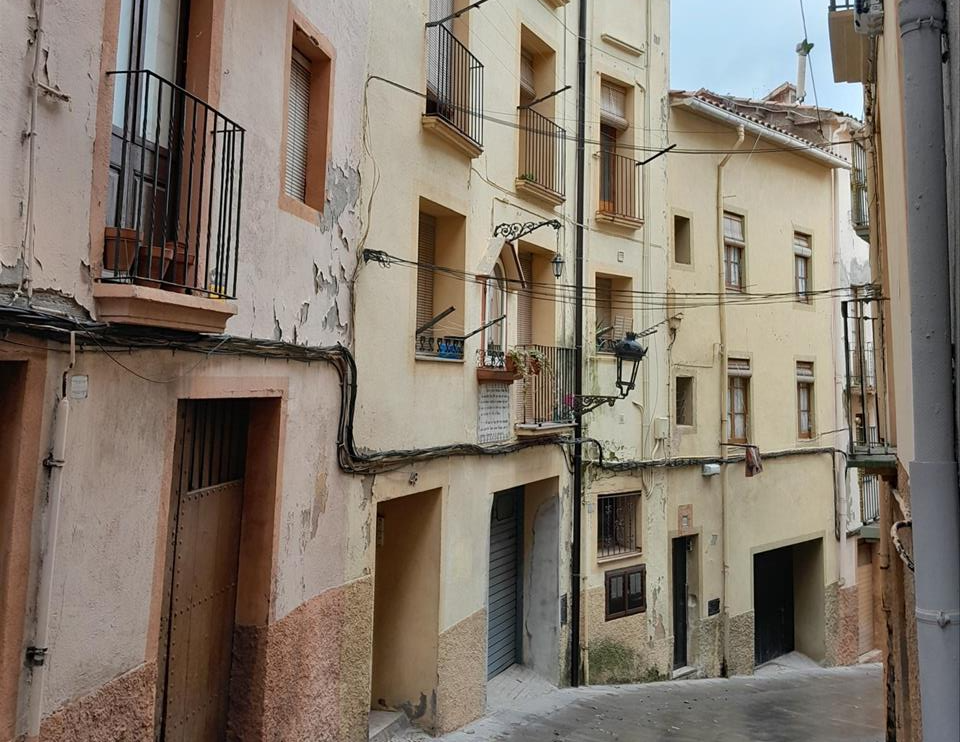 Apartamento en Berga, Barcelona, España 3 dormitorios, 85 m2 No. 191456