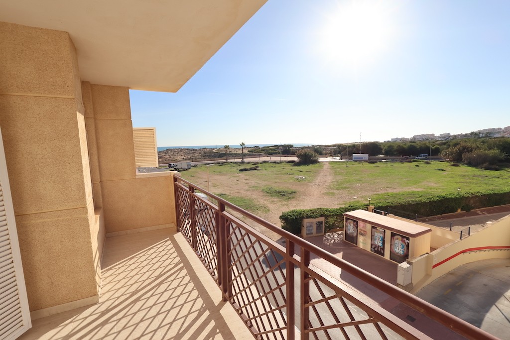 Apartment in La Mata, Alicante, Spain 3 bedrooms, 85 sq.m. No. 145271