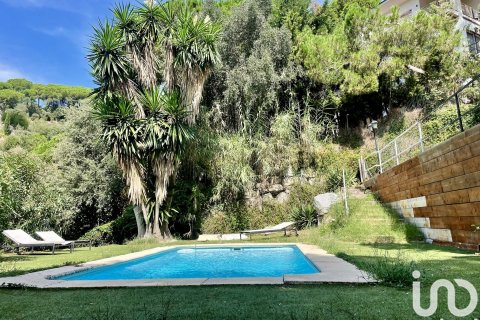 Māja Arenys de Munt, Barcelona, Spānijā 4 istabas, 850 m2 Nr. 153823