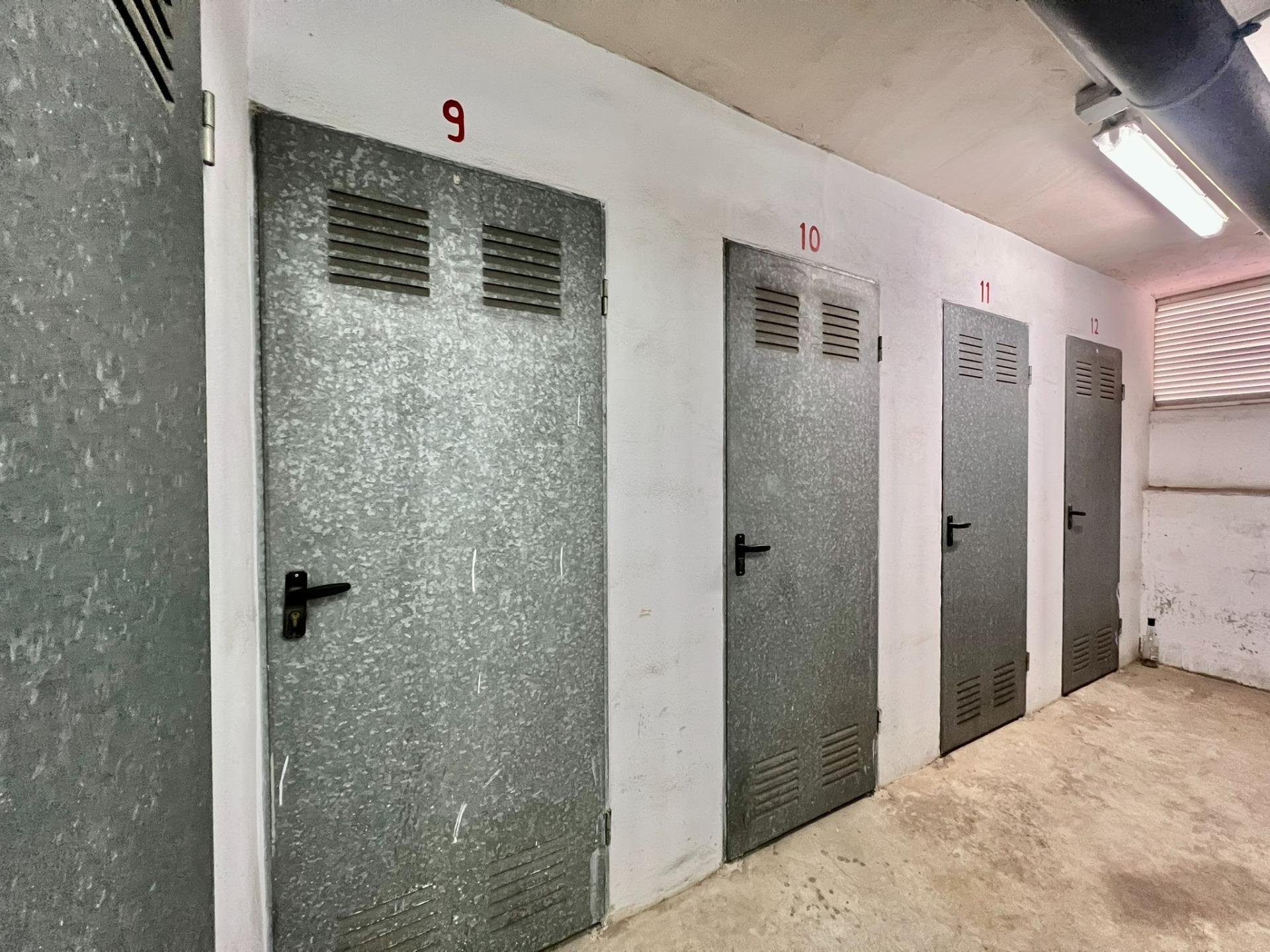 Warehouse in Torrevieja, Alicante, Spanien 3 m2 Nr. 190479