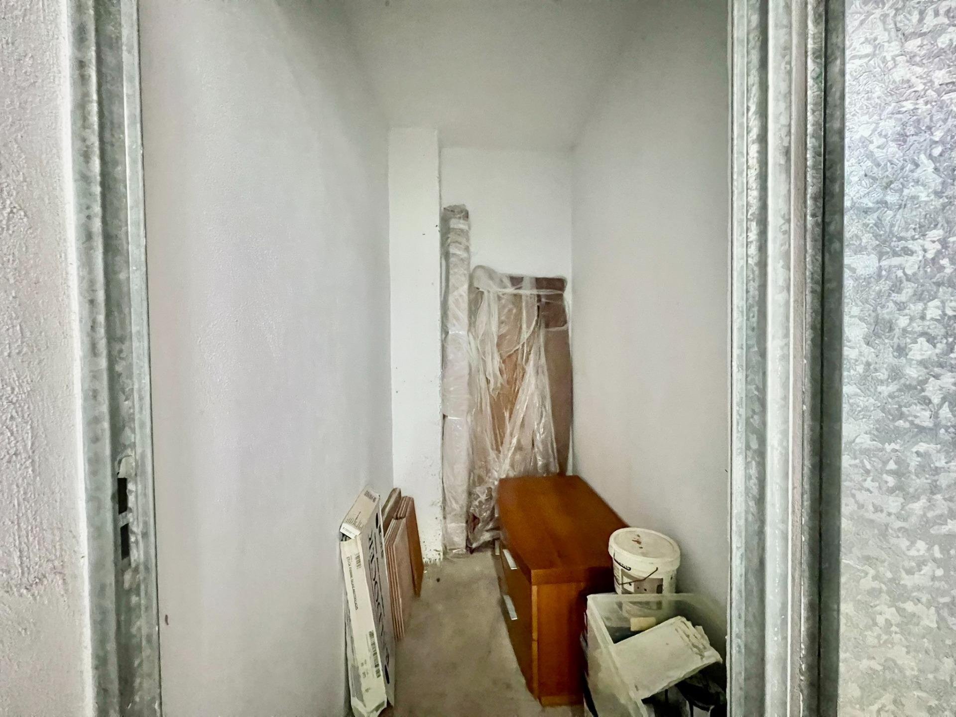 Warehouse in Torrevieja, Alicante, Spanien 3 m2 Nr. 190479