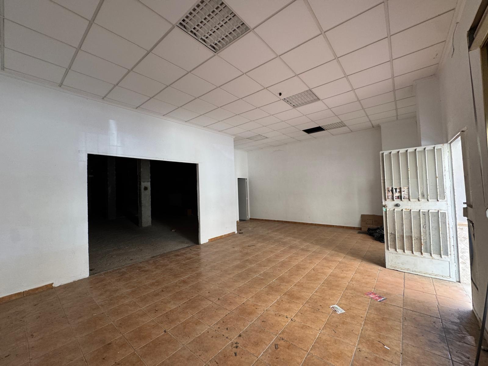 Commercial property in Torrevieja, Alicante, Spain 261 sq.m. No. 182835