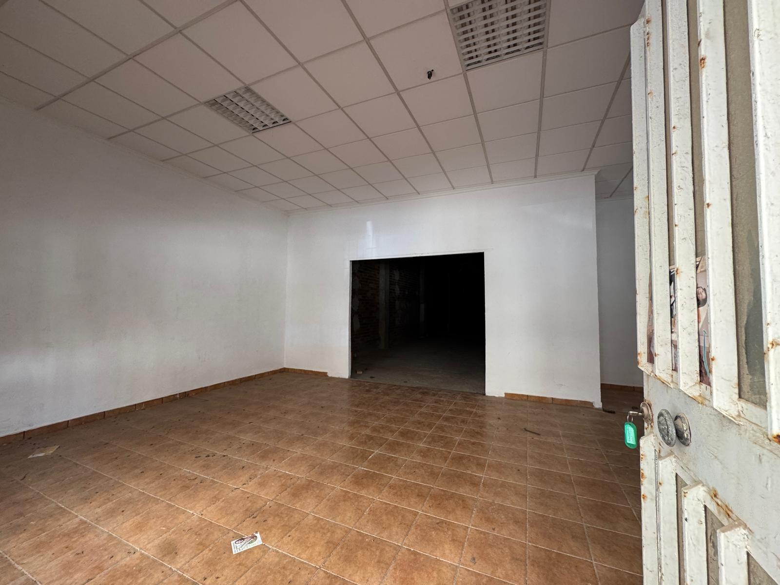 Commercial property in Torrevieja, Alicante, Spain 261 sq.m. No. 182835