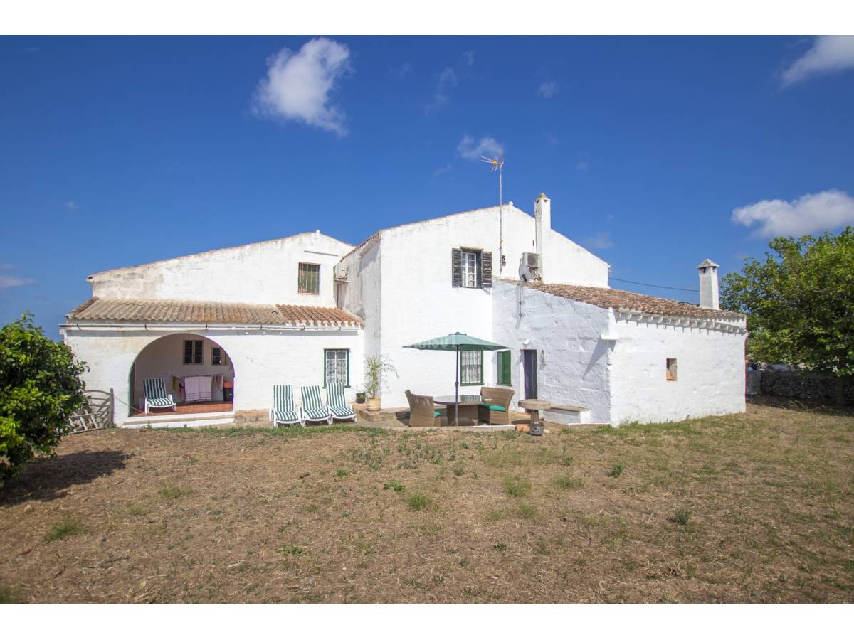 Hus i Mahon, Menorca, Spanien 16 sovrum, 2000 kvm. Nr. 113480