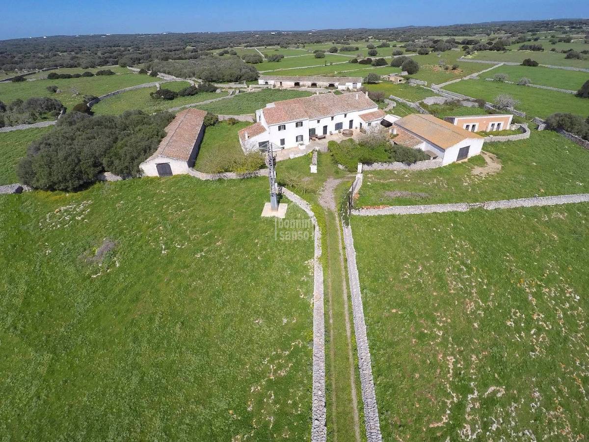 Hus i Mahon, Menorca, Spanien 16 sovrum, 2000 kvm. Nr. 113480