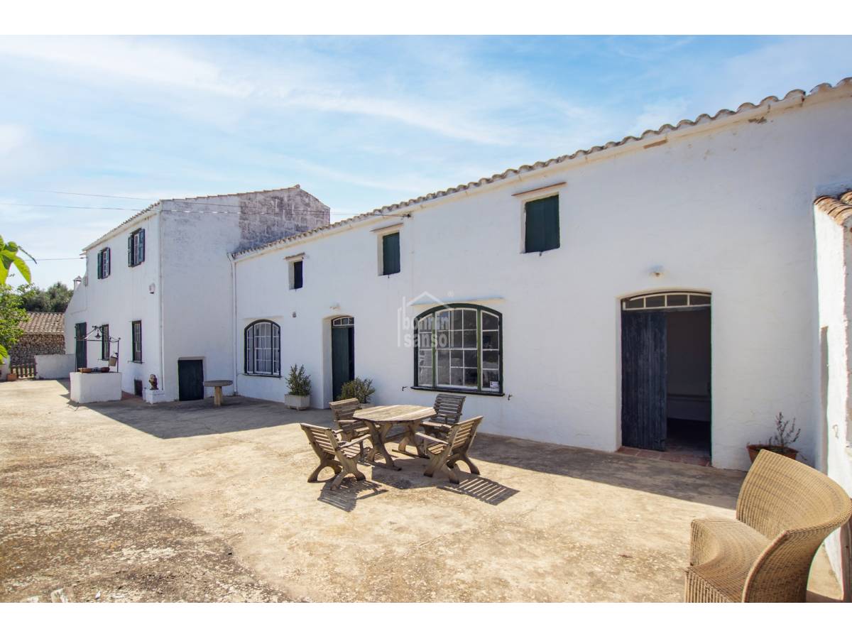 Hus i Mahon, Menorca, Spanien 16 sovrum, 2000 kvm. Nr. 113480