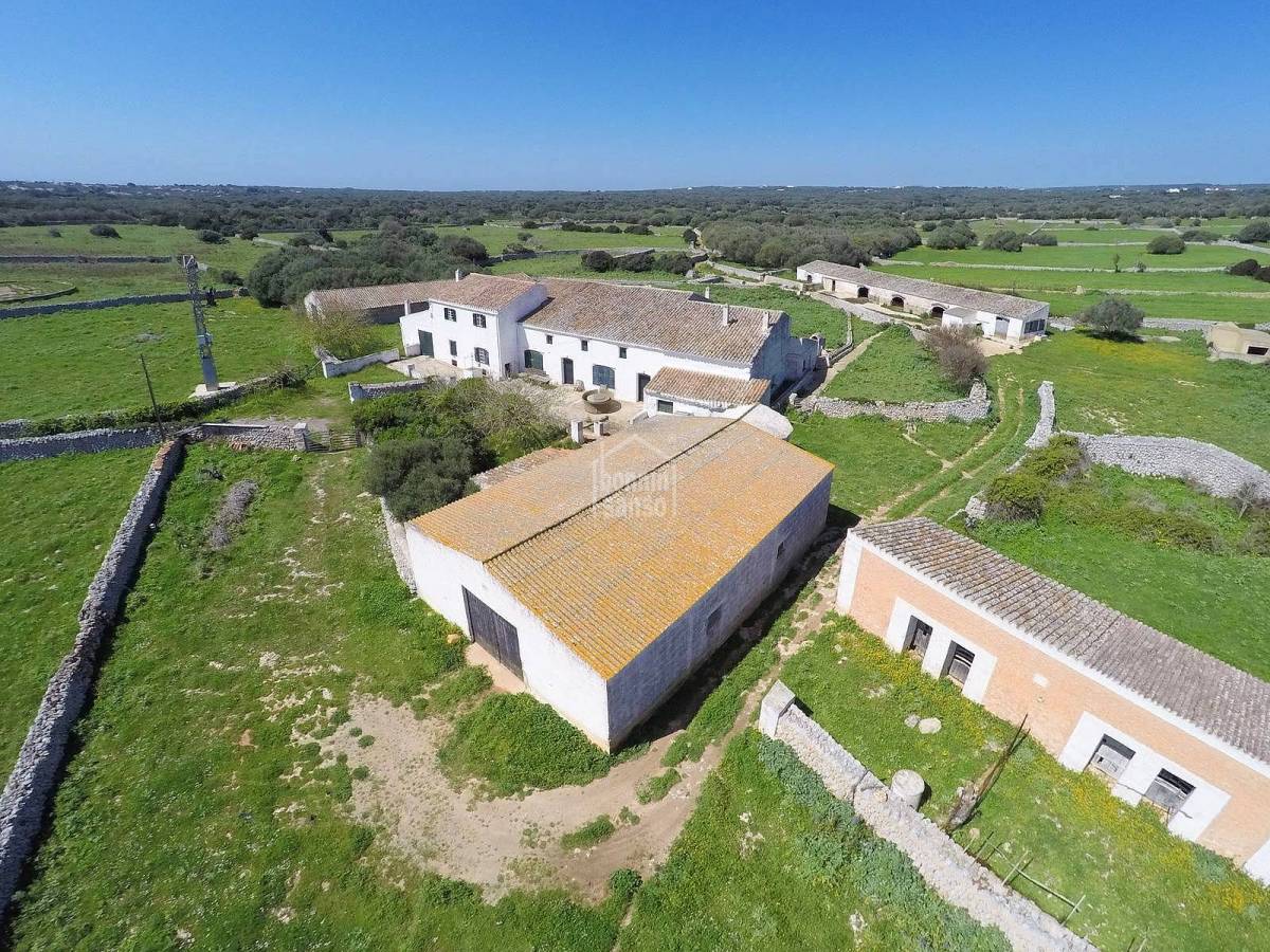 Hus i Mahon, Menorca, Spanien 16 sovrum, 2000 kvm. Nr. 113480