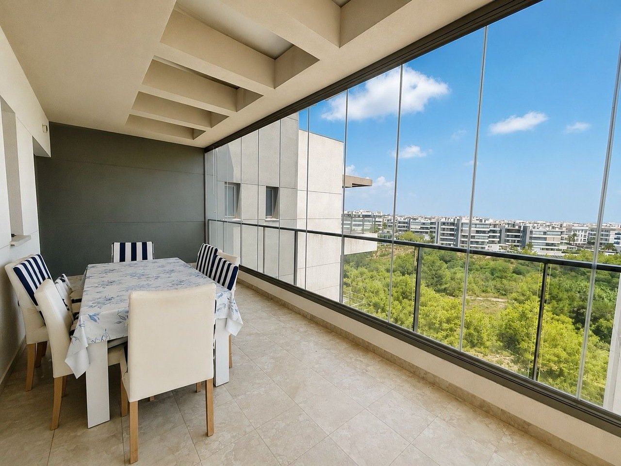 Apartamento en Alicante, España 2 dormitorios, 64 m2 No. 190388