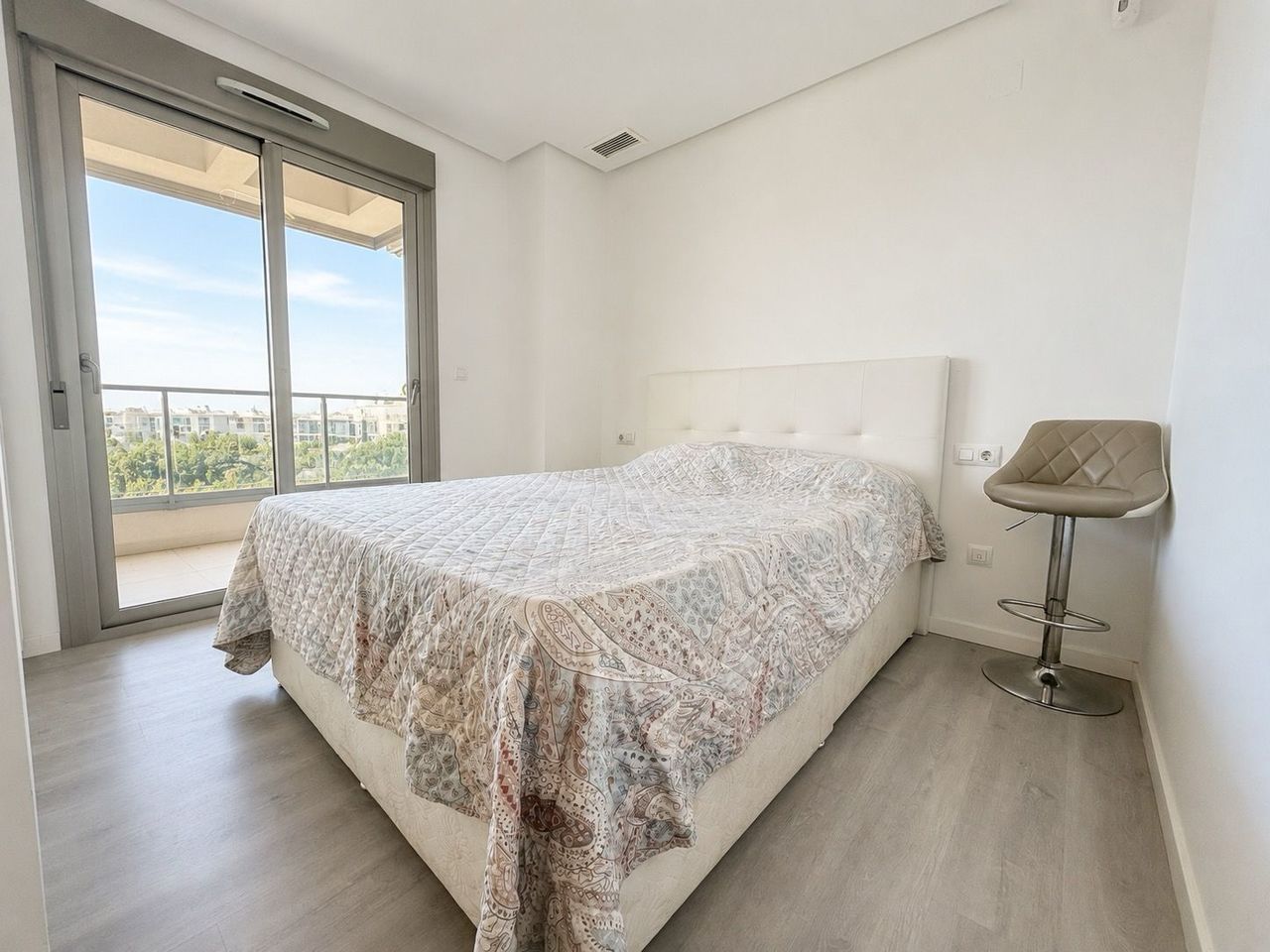 Apartamento en Alicante, España 2 dormitorios, 64 m2 No. 190388