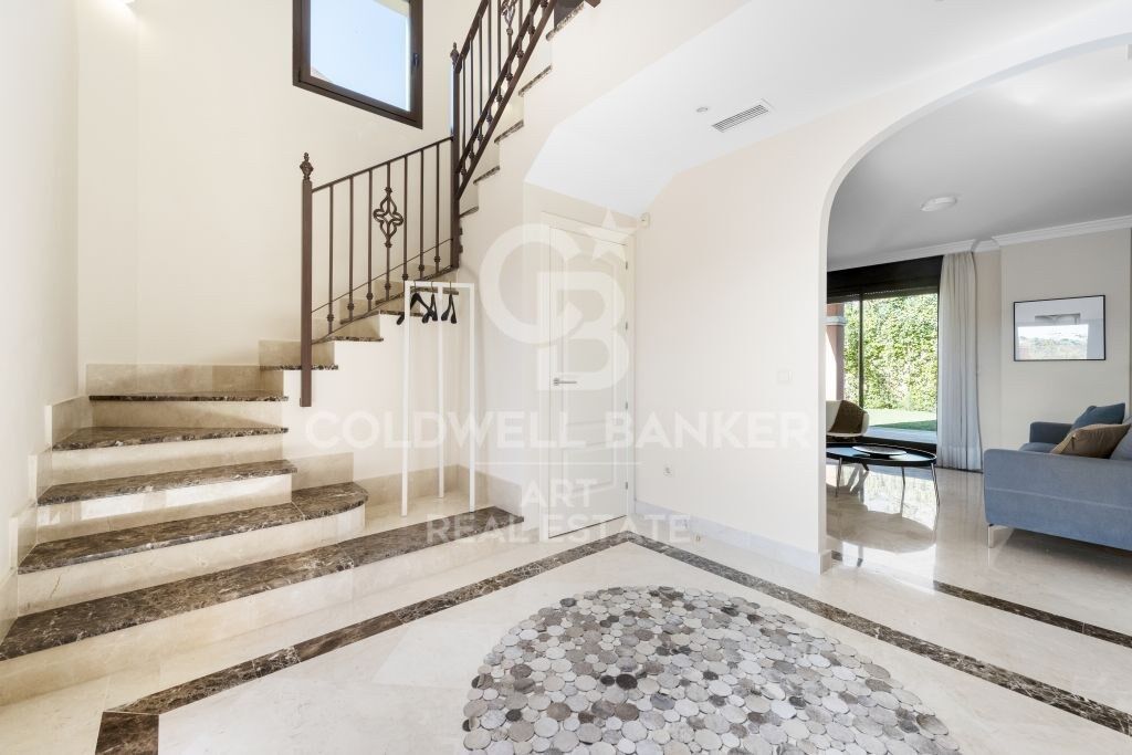 Villa i Estepona, Malaga, Spanien 3 sovrum, 170 kvm. Nr. 157273