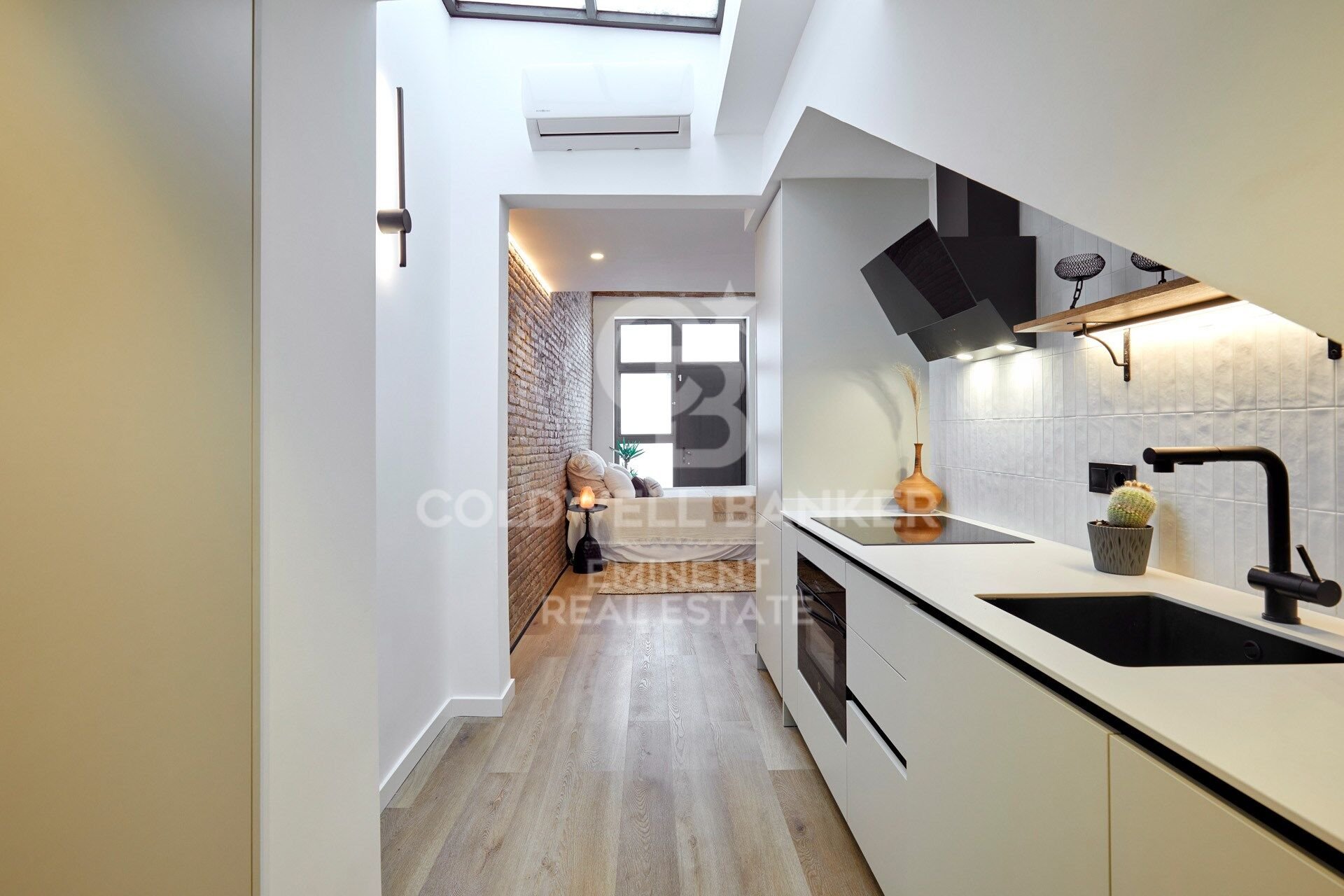 Bliźniak w Barcelona, Hiszpania 2 sypialnie, 96 mkw. nr 158696