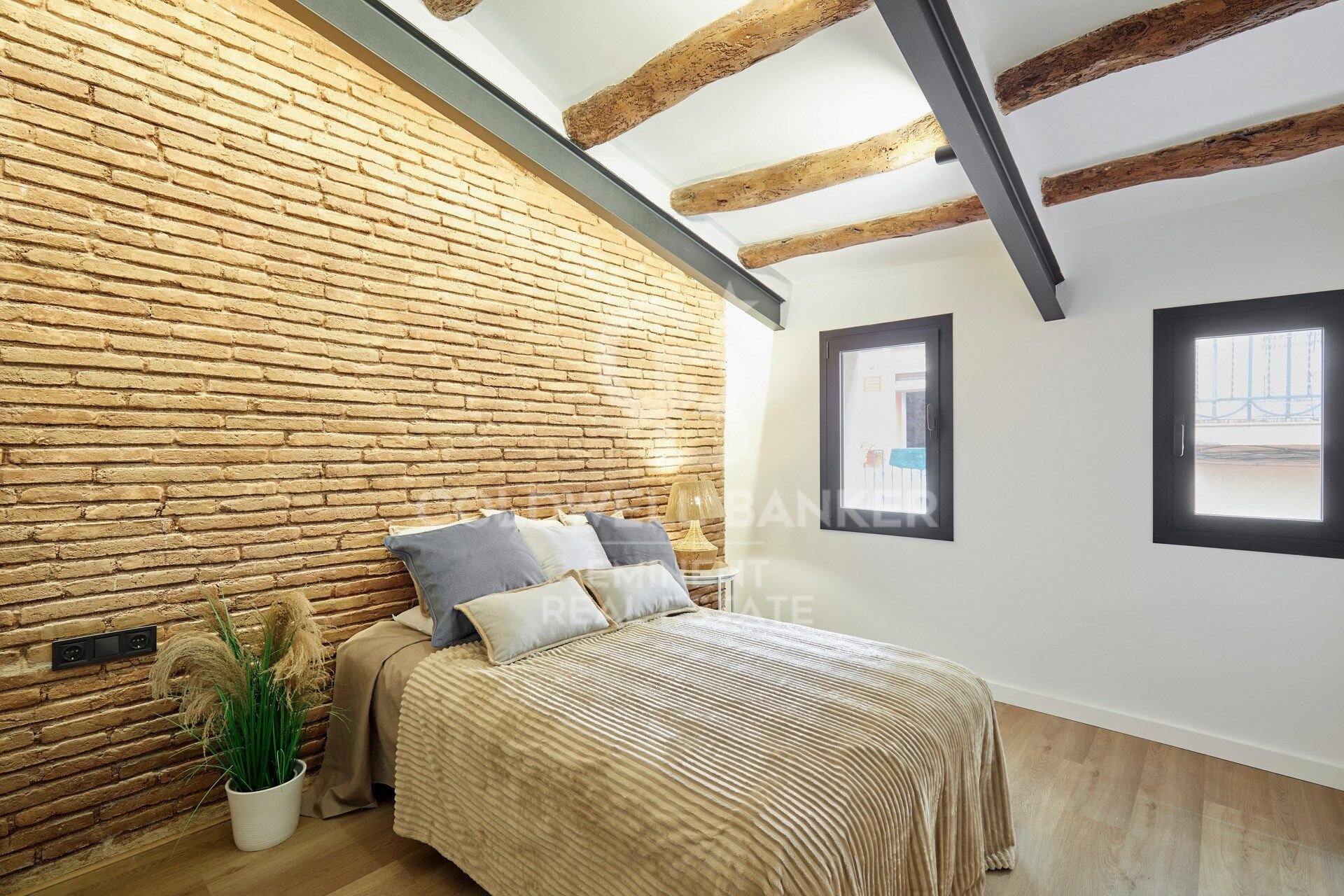 Bliźniak w Barcelona, Hiszpania 2 sypialnie, 96 mkw. nr 158696