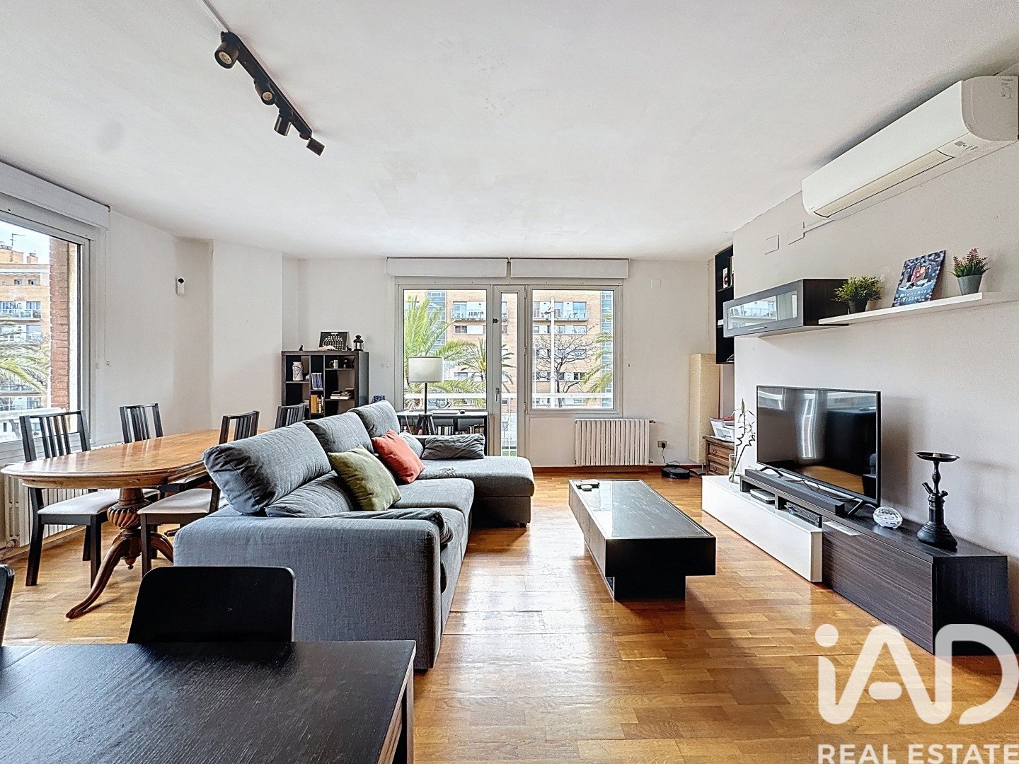 Apartment in Barcelona, Spain 3 bedrooms, 135 sq.m. No. 152589