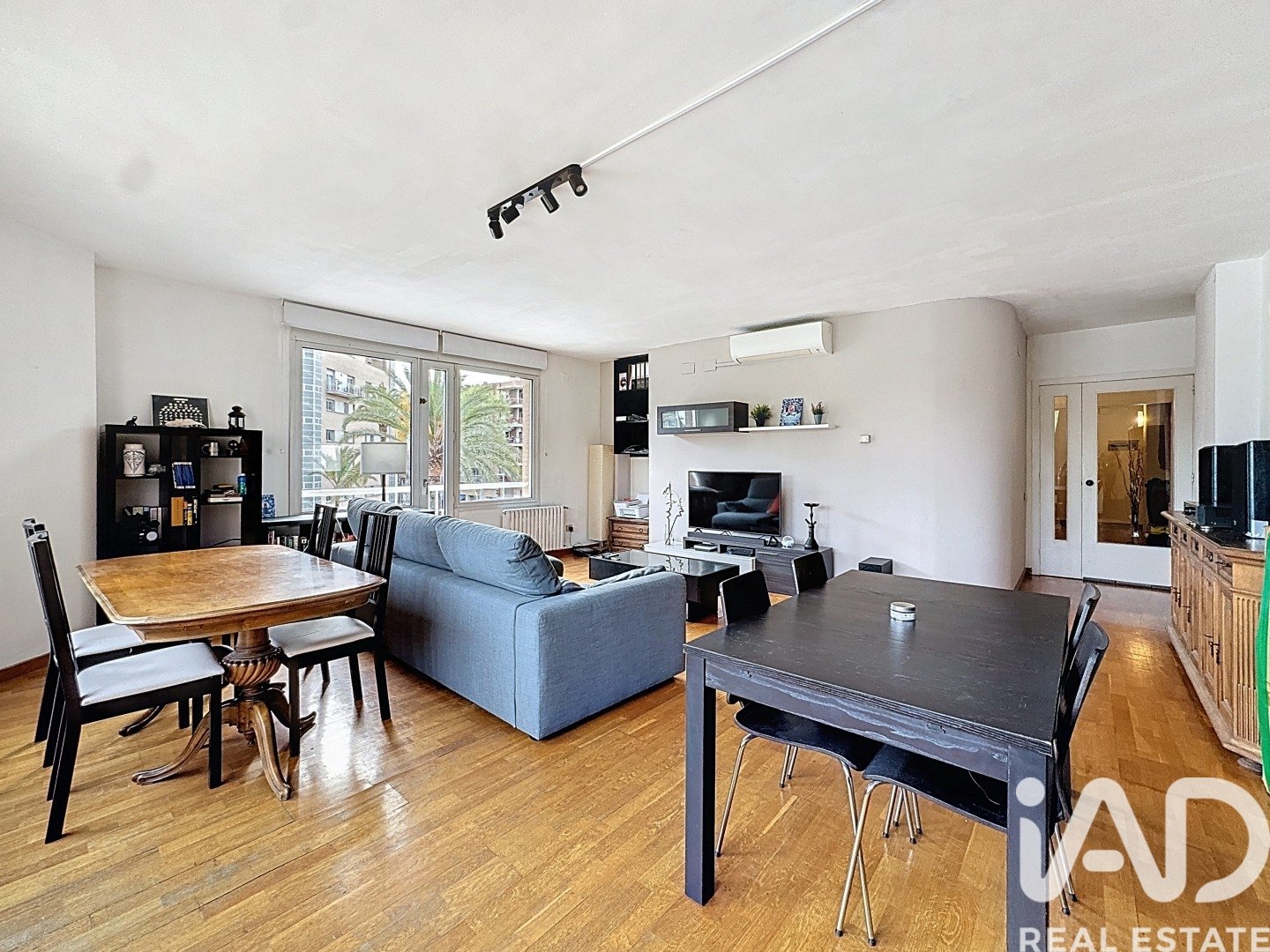 Apartment in Barcelona, Spain 3 bedrooms, 135 sq.m. No. 152589
