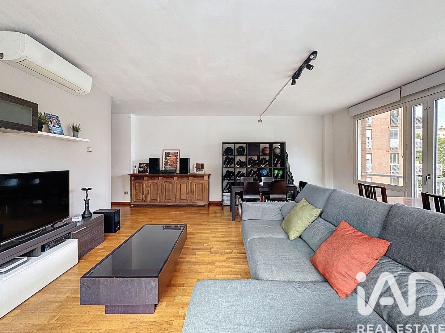 Apartment in Barcelona, Spain 3 bedrooms, 135 sq.m. No. 152589