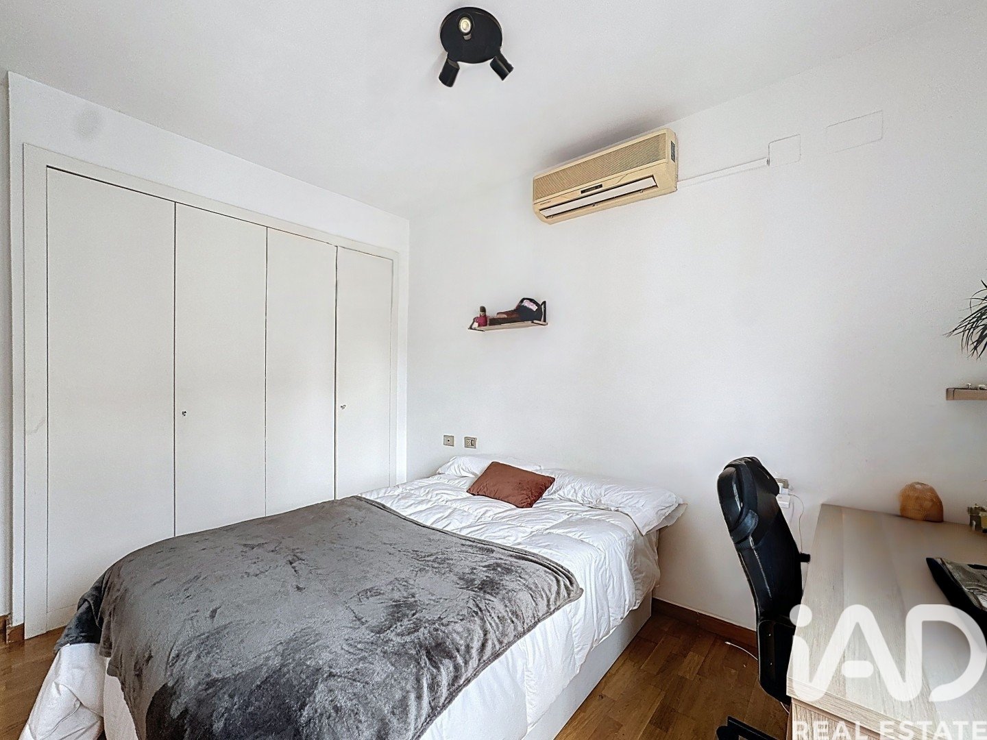 Apartment in Barcelona, Spain 3 bedrooms, 135 sq.m. No. 152589