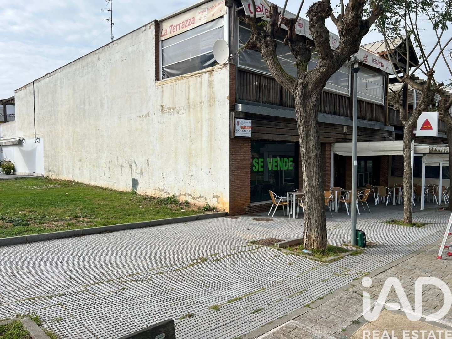 Propiedad comercial en La Redondela, Huelva, España 99 m2 No. 184986