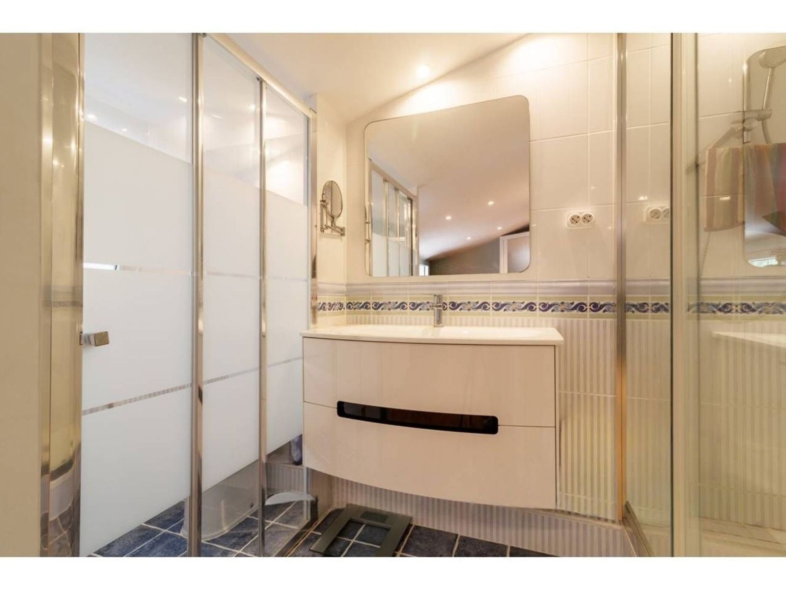 Dzīvoklis Gava, Barcelona, Spānijā 5 istabas, 292 m2 Nr. 192061
