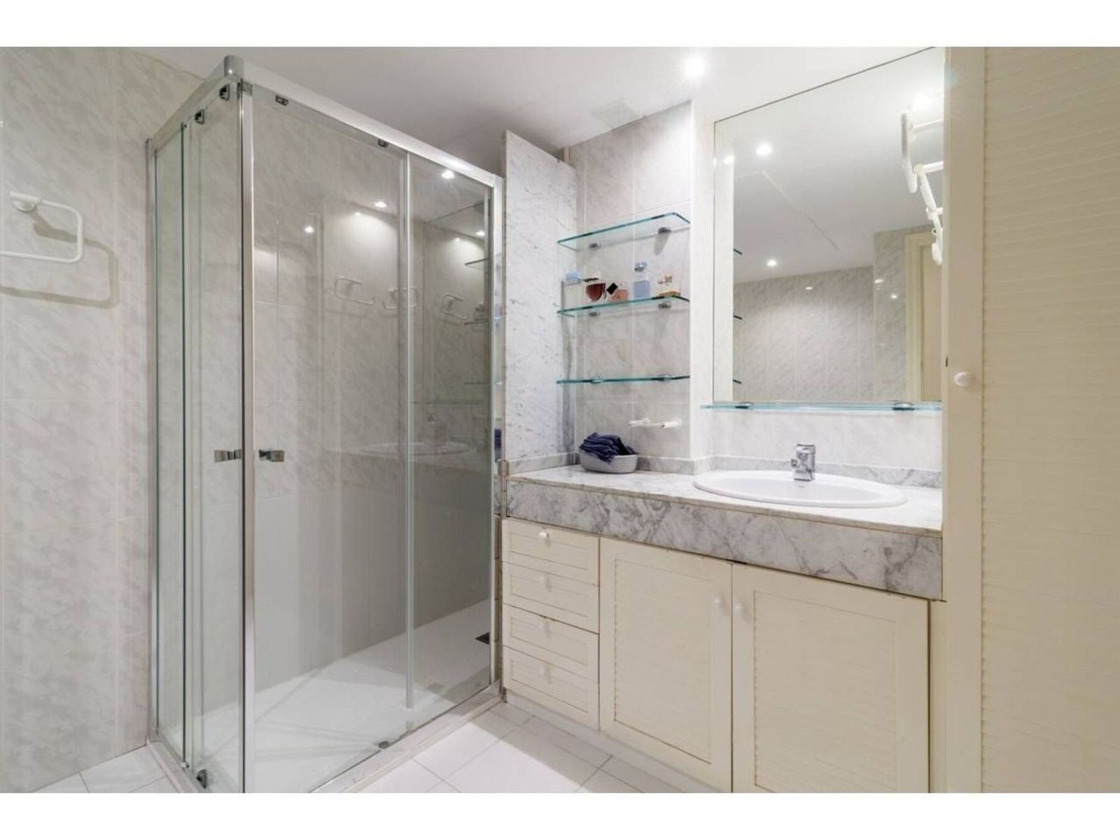 Dzīvoklis Gava, Barcelona, Spānijā 5 istabas, 292 m2 Nr. 192061