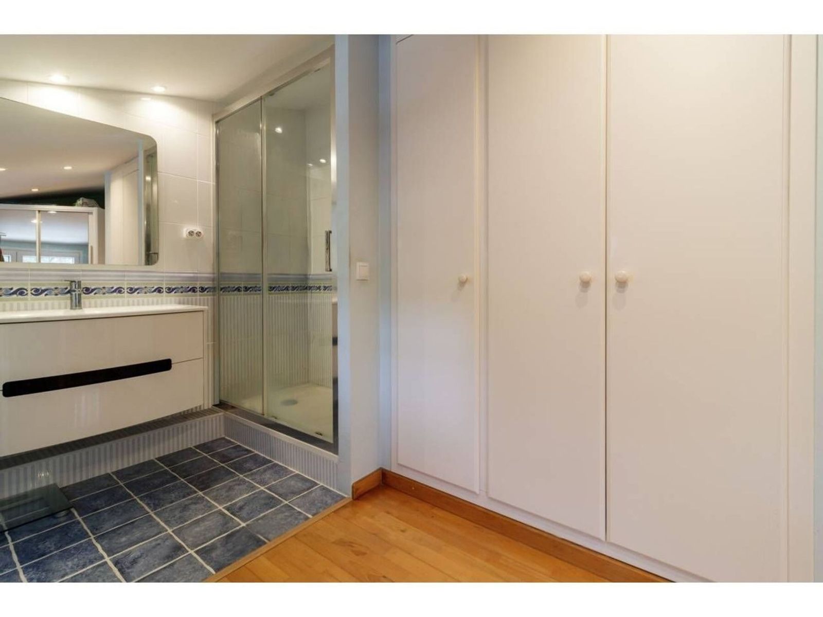 Dzīvoklis Gava, Barcelona, Spānijā 5 istabas, 292 m2 Nr. 192061
