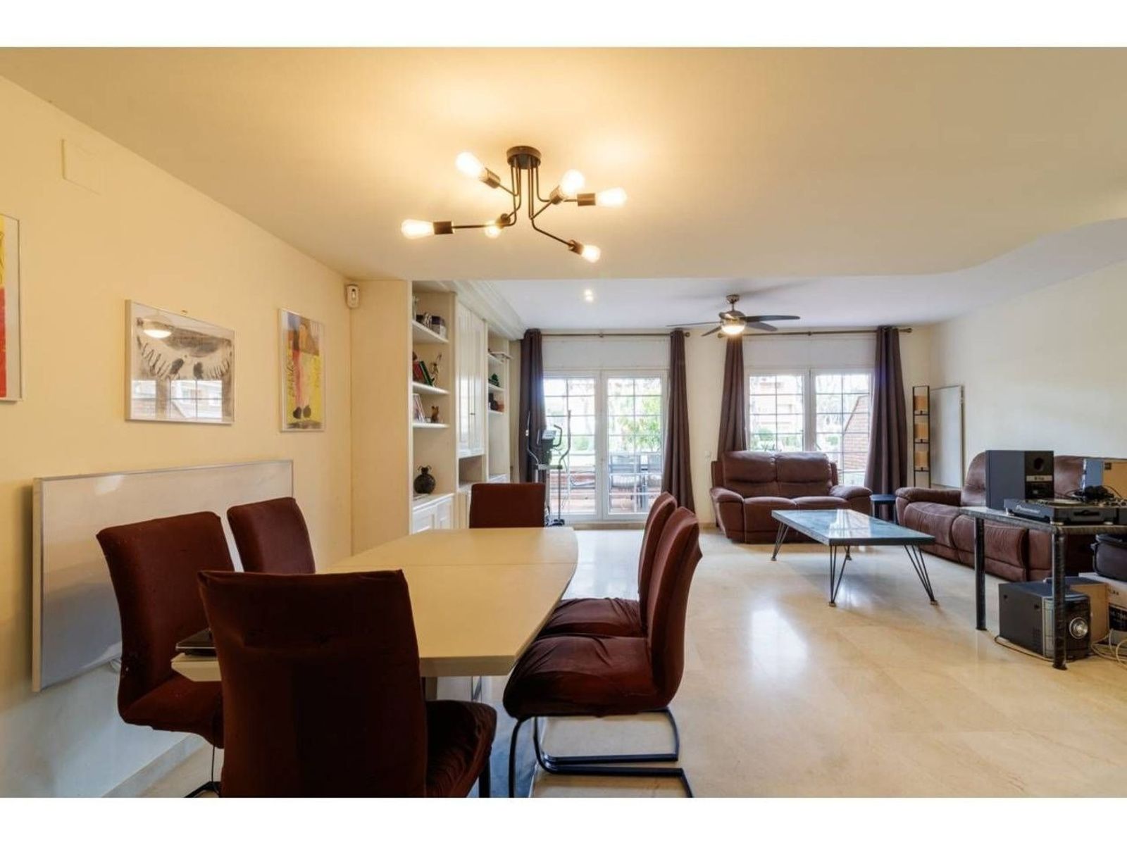 Dzīvoklis Gava, Barcelona, Spānijā 5 istabas, 292 m2 Nr. 192061
