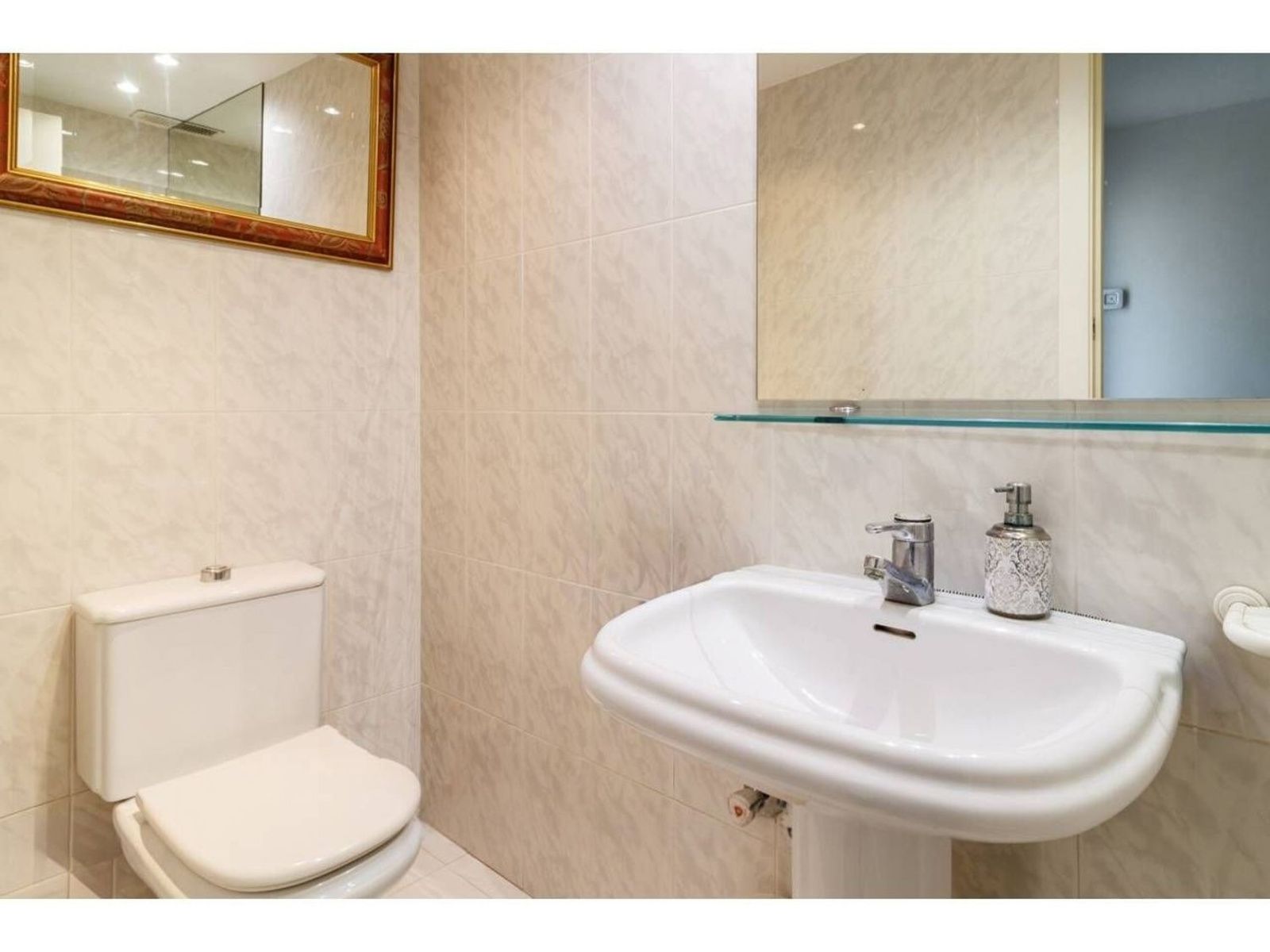 Dzīvoklis Gava, Barcelona, Spānijā 5 istabas, 292 m2 Nr. 192061