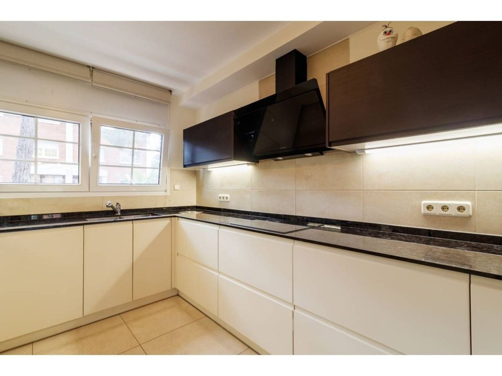 Dzīvoklis Gava, Barcelona, Spānijā 5 istabas, 292 m2 Nr. 192061