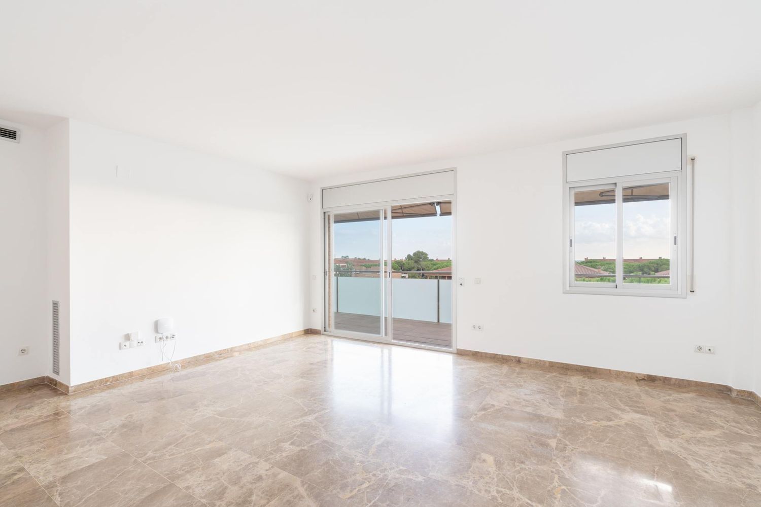 Dzīvoklis Gava, Barcelona, Spānijā 4 istabas, 153 m2 Nr. 192063