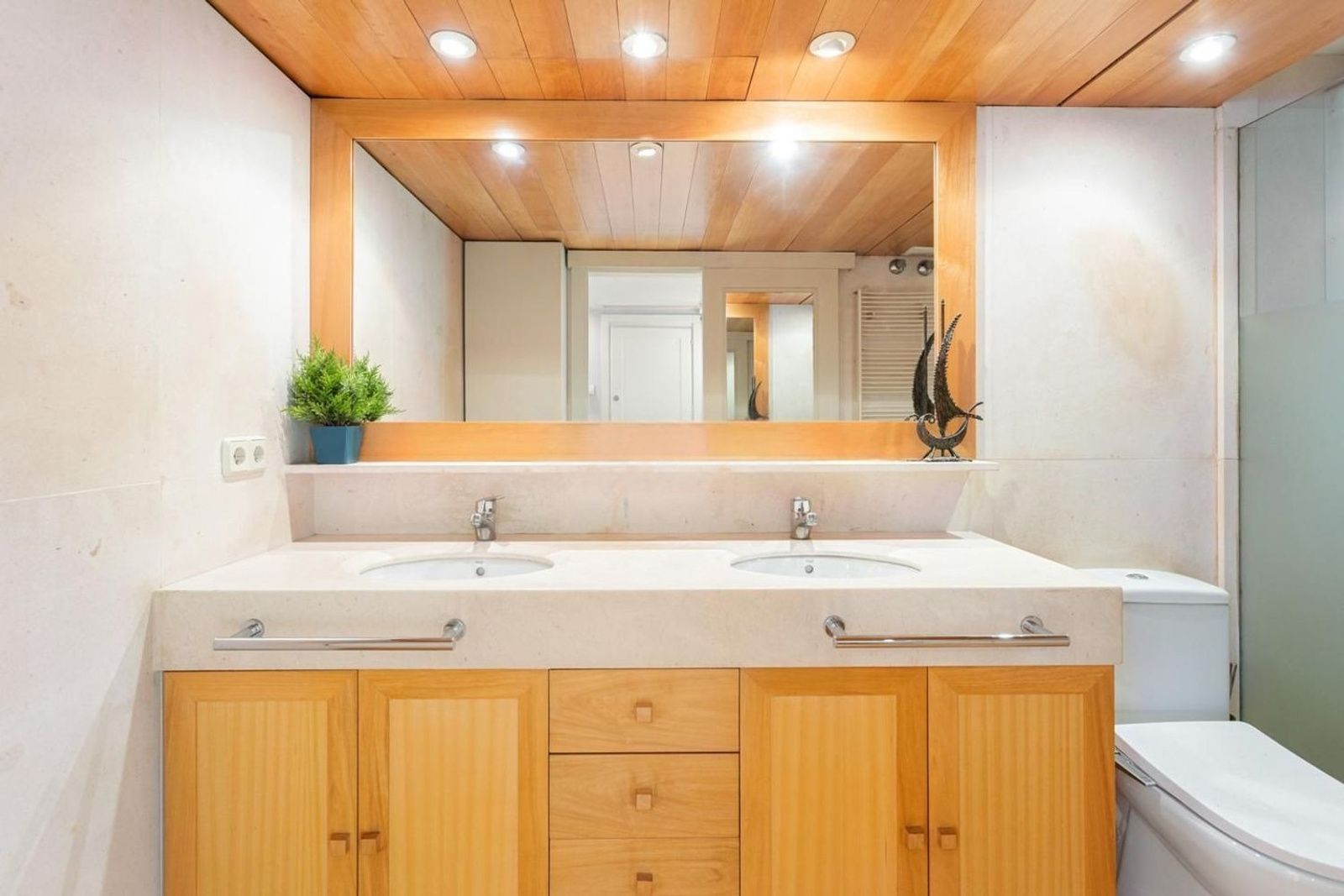 Wohnung in Barcelona, Spanien 5 Schlafzimmer, 273 m2 Nr. 192059