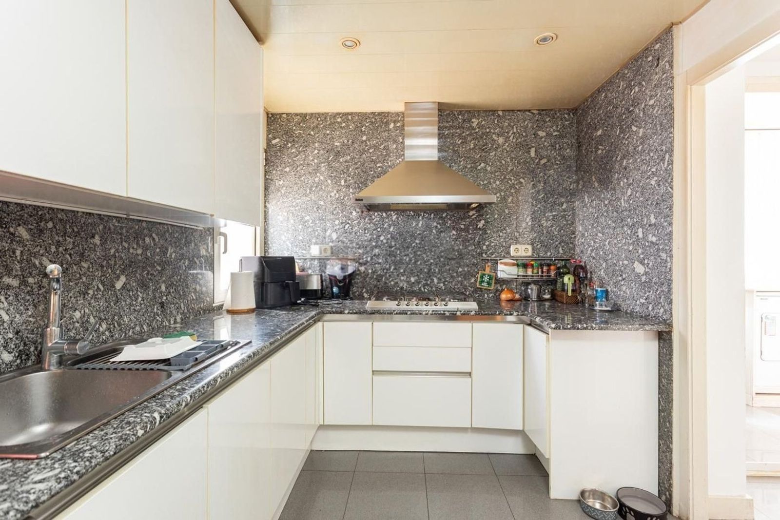 Wohnung in Barcelona, Spanien 5 Schlafzimmer, 273 m2 Nr. 192059