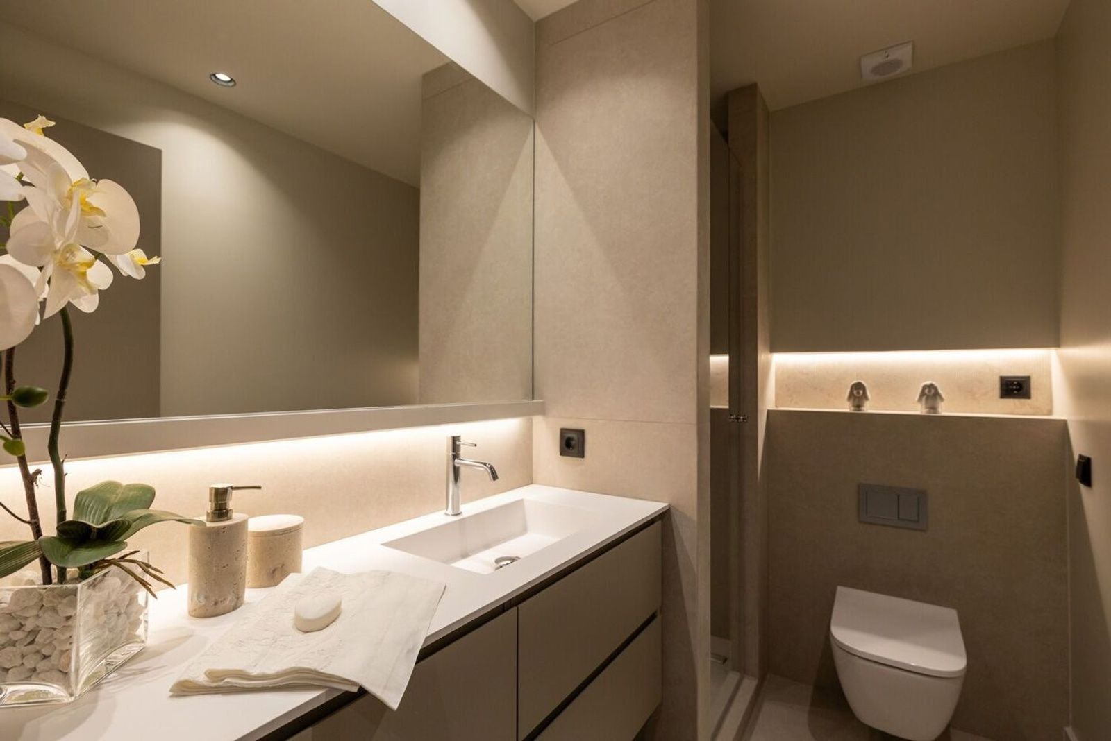 Wohnung in Barcelona, Spanien 5 Schlafzimmer, 200 m2 Nr. 192060