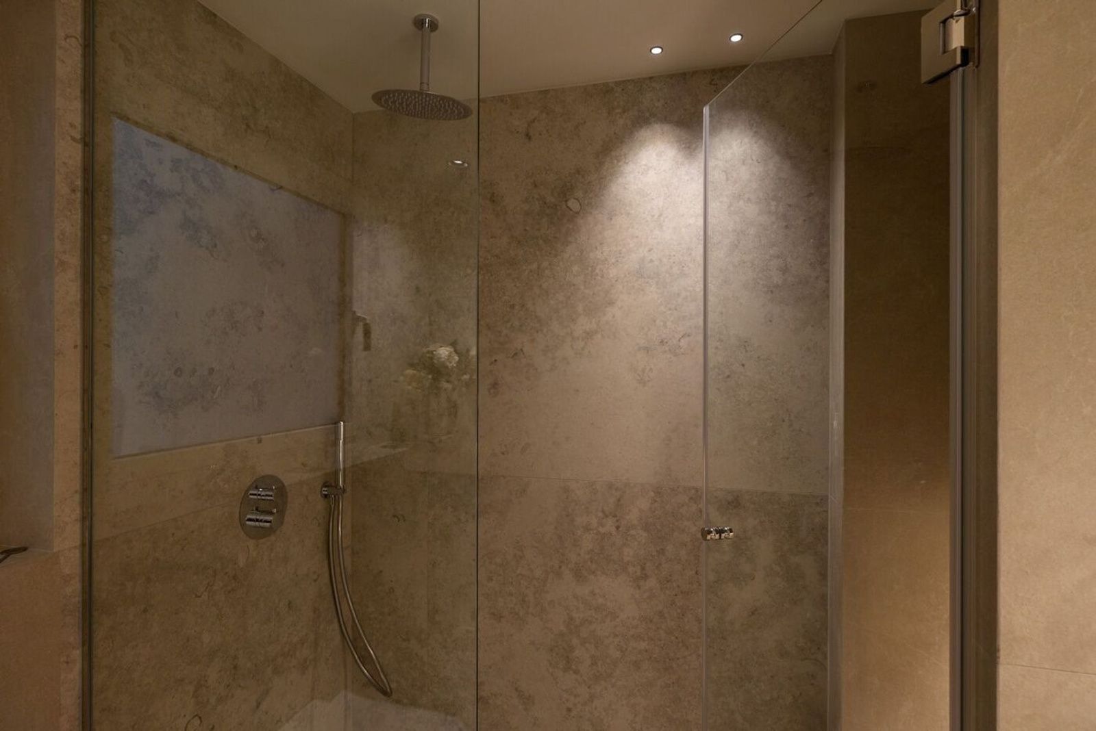Wohnung in Barcelona, Spanien 5 Schlafzimmer, 200 m2 Nr. 192060
