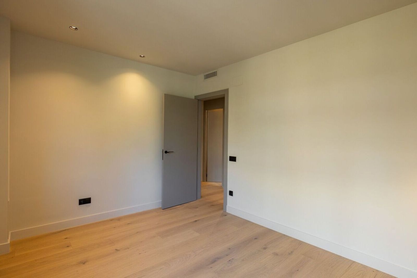 Wohnung in Barcelona, Spanien 5 Schlafzimmer, 200 m2 Nr. 192060