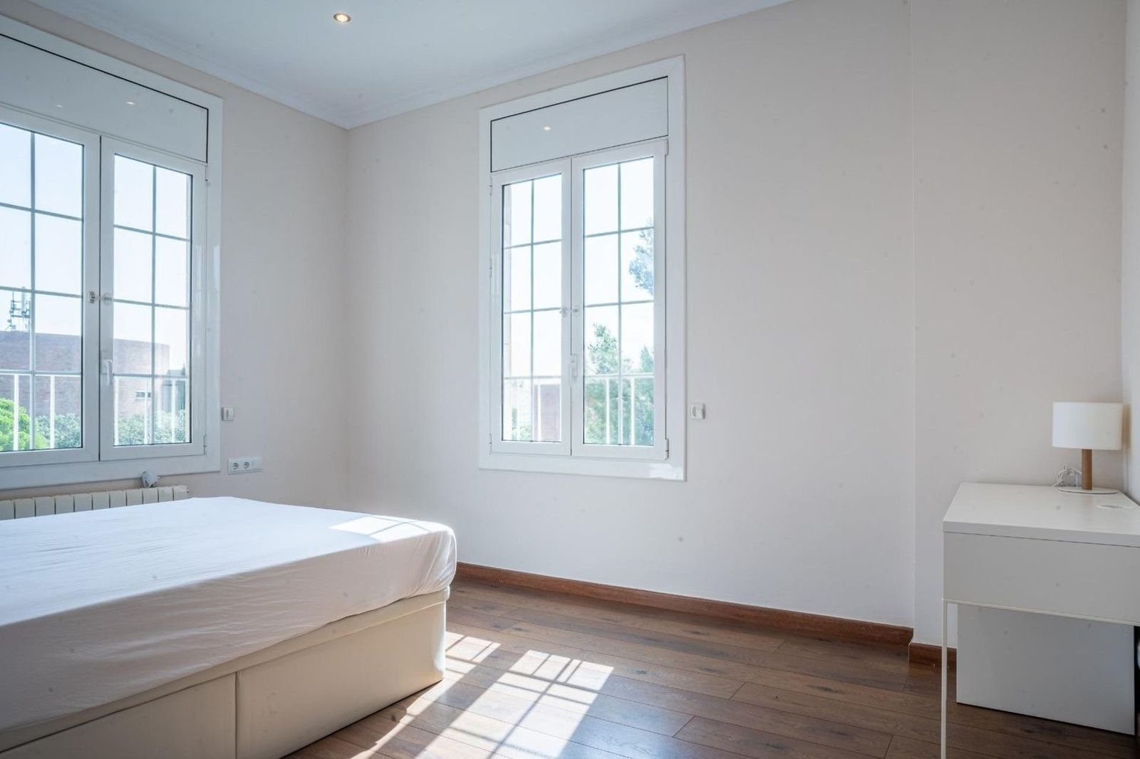 Apartamento en Barcelona, España 5 dormitorios, 203 m2 No. 192058