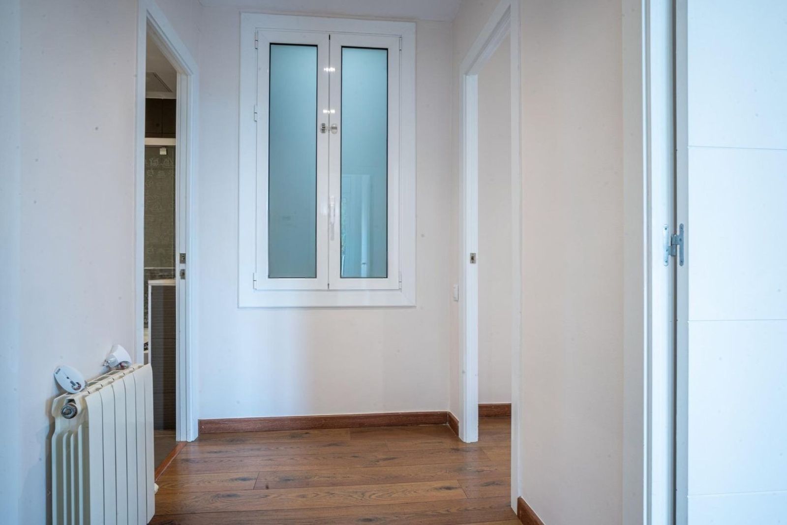 Apartamento en Barcelona, España 5 dormitorios, 203 m2 No. 192058
