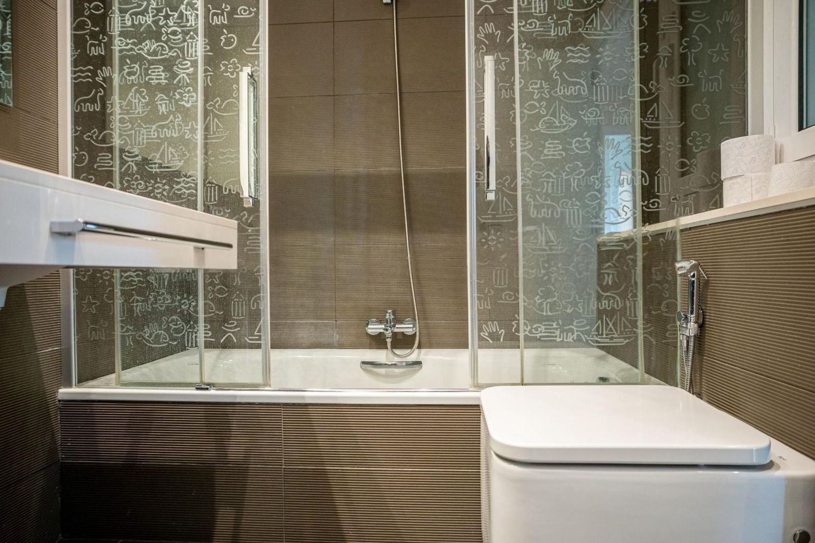 Apartamento en Barcelona, España 5 dormitorios, 203 m2 No. 192058