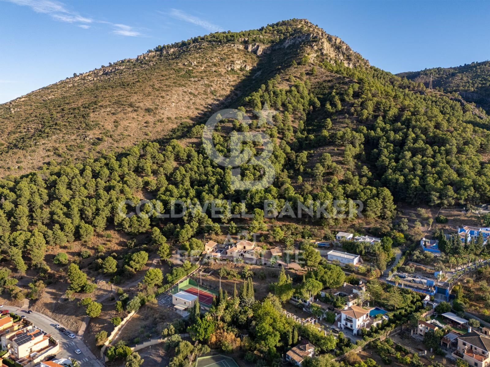 Talo Alhaurin de la Torre, Malaga, Espanja 4 makuuhuonetta, 567 m2 No. 157596