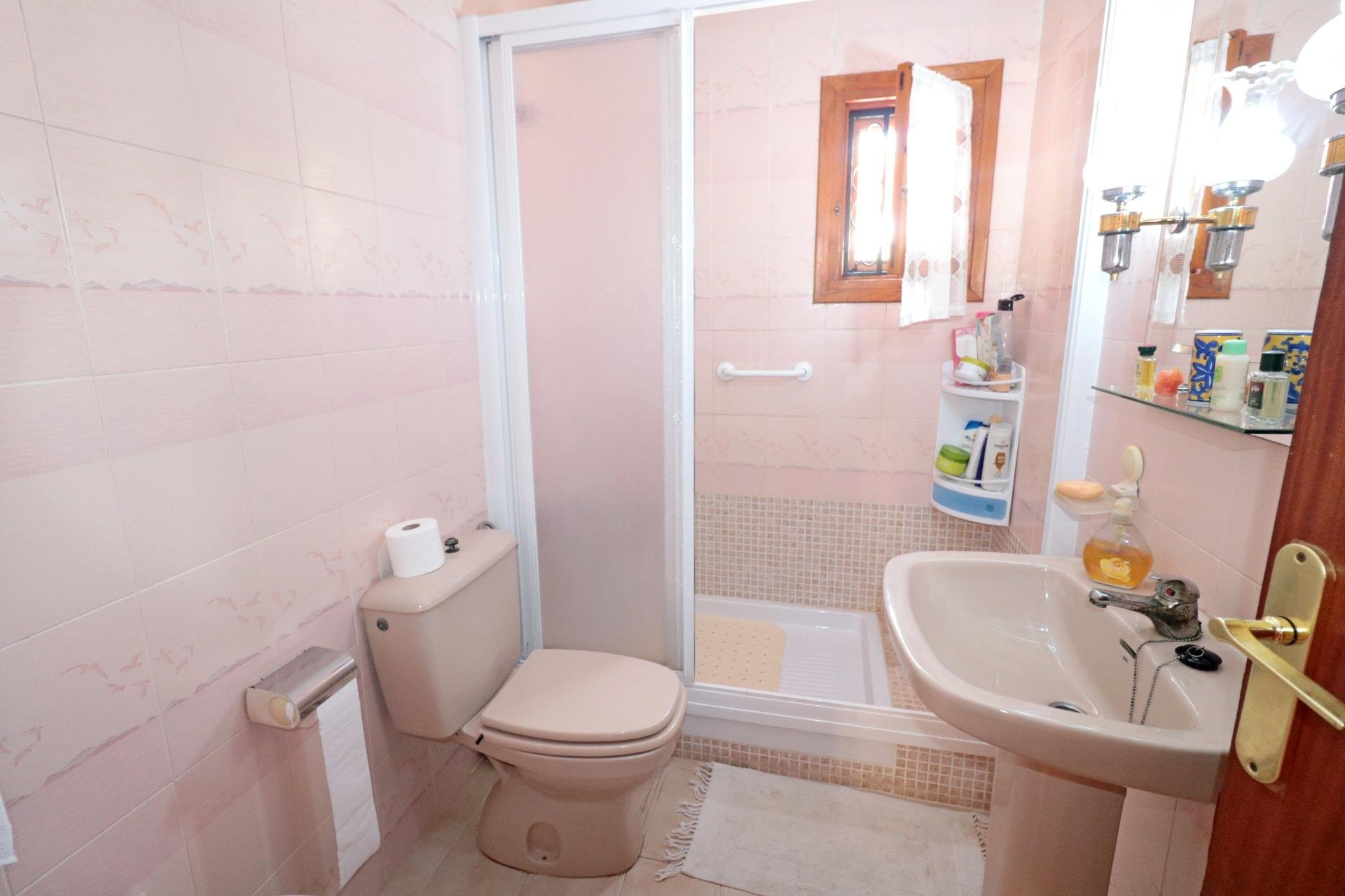 Radhus i Torrevieja, Alicante, Spanien 3 sovrum, 85 kvm. Nr. 190319