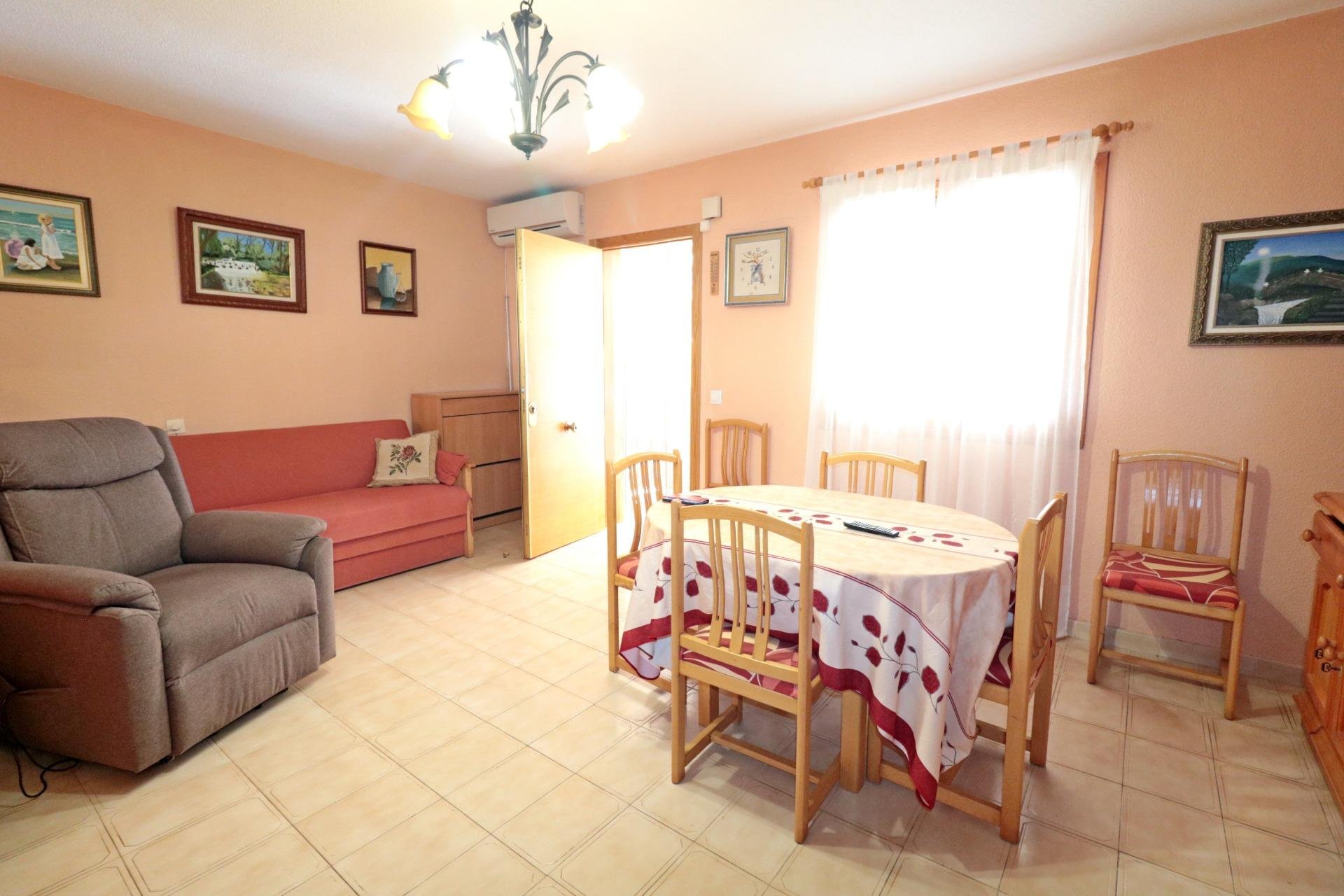 Radhus i Torrevieja, Alicante, Spanien 3 sovrum, 85 kvm. Nr. 190319