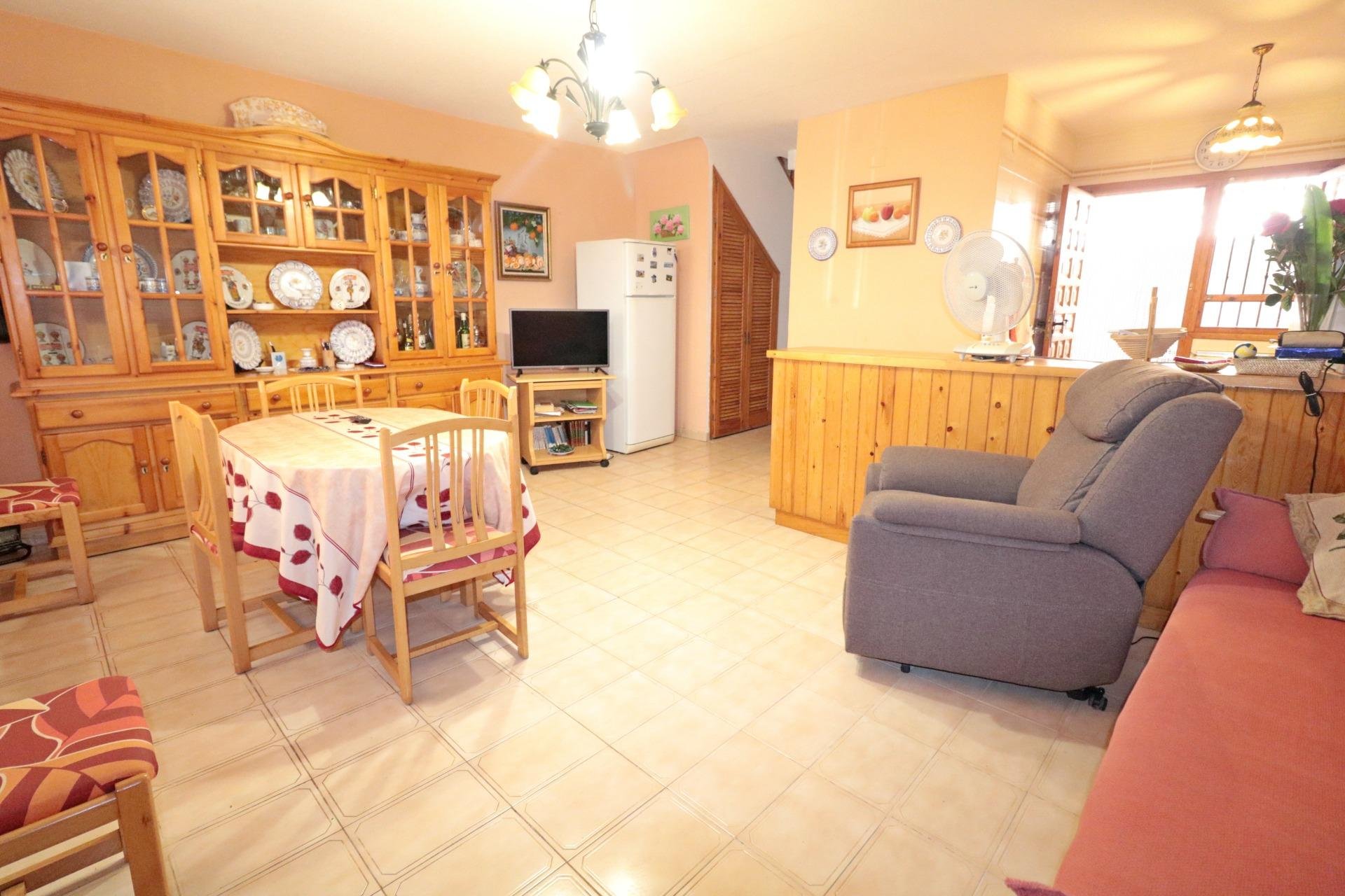 Radhus i Torrevieja, Alicante, Spanien 3 sovrum, 85 kvm. Nr. 190319