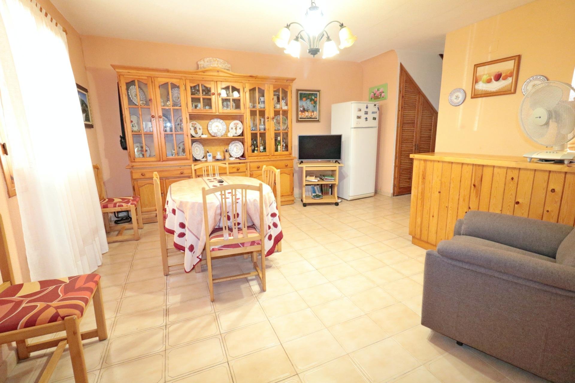 Radhus i Torrevieja, Alicante, Spanien 3 sovrum, 85 kvm. Nr. 190319