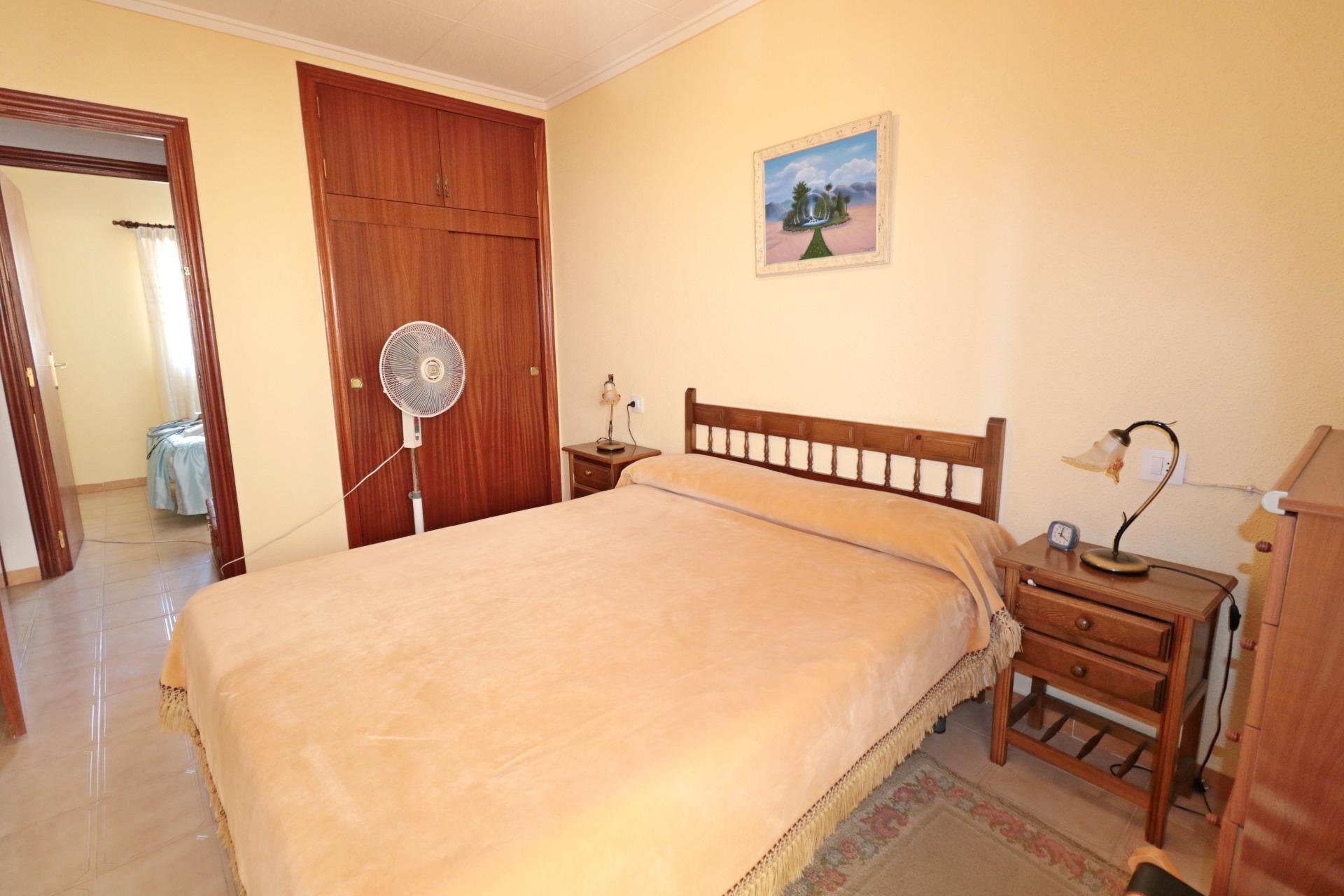 Radhus i Torrevieja, Alicante, Spanien 3 sovrum, 85 kvm. Nr. 190319