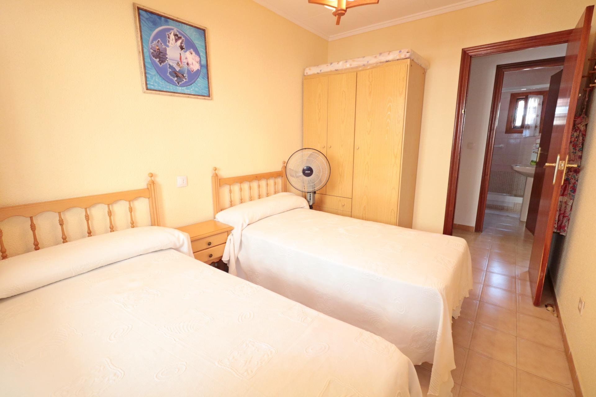 Radhus i Torrevieja, Alicante, Spanien 3 sovrum, 85 kvm. Nr. 190319