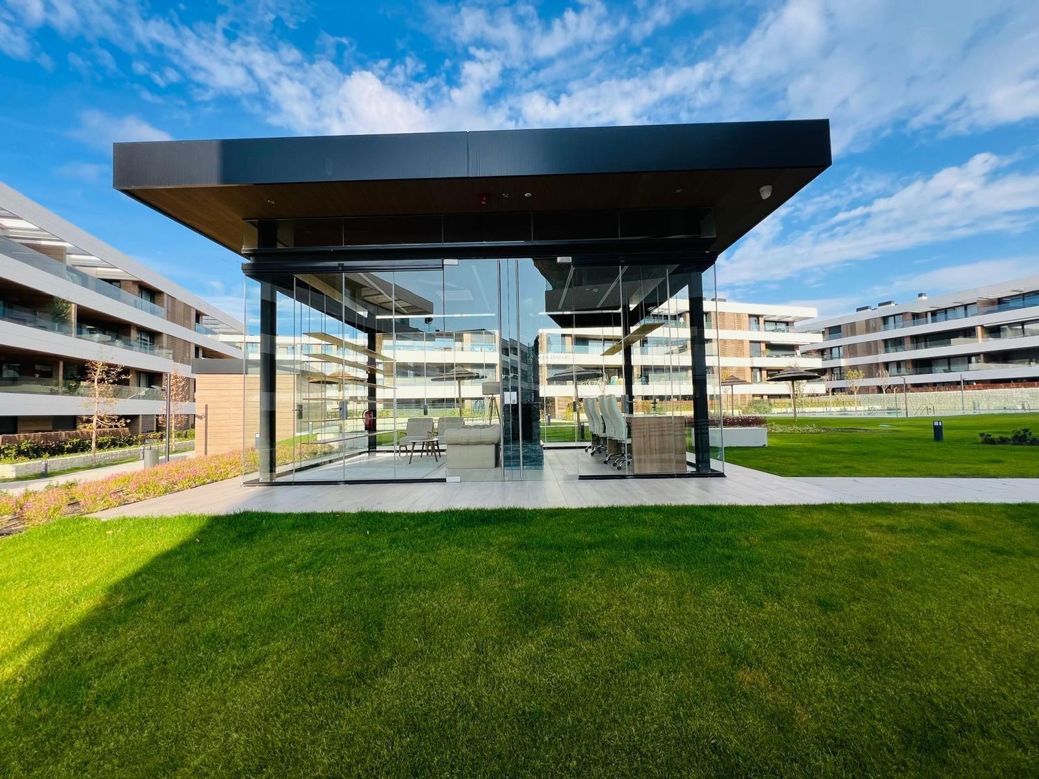 Apartment à Madrid, Espagne 3 chambres, 217 m2 No. 143139