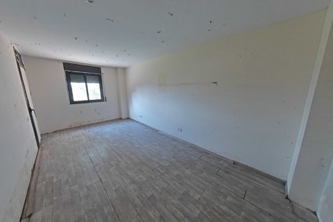 Apartamento en Sant Fruitós de Bages, Barcelona, España 3 dormitorios, 78 m2 No. 196851