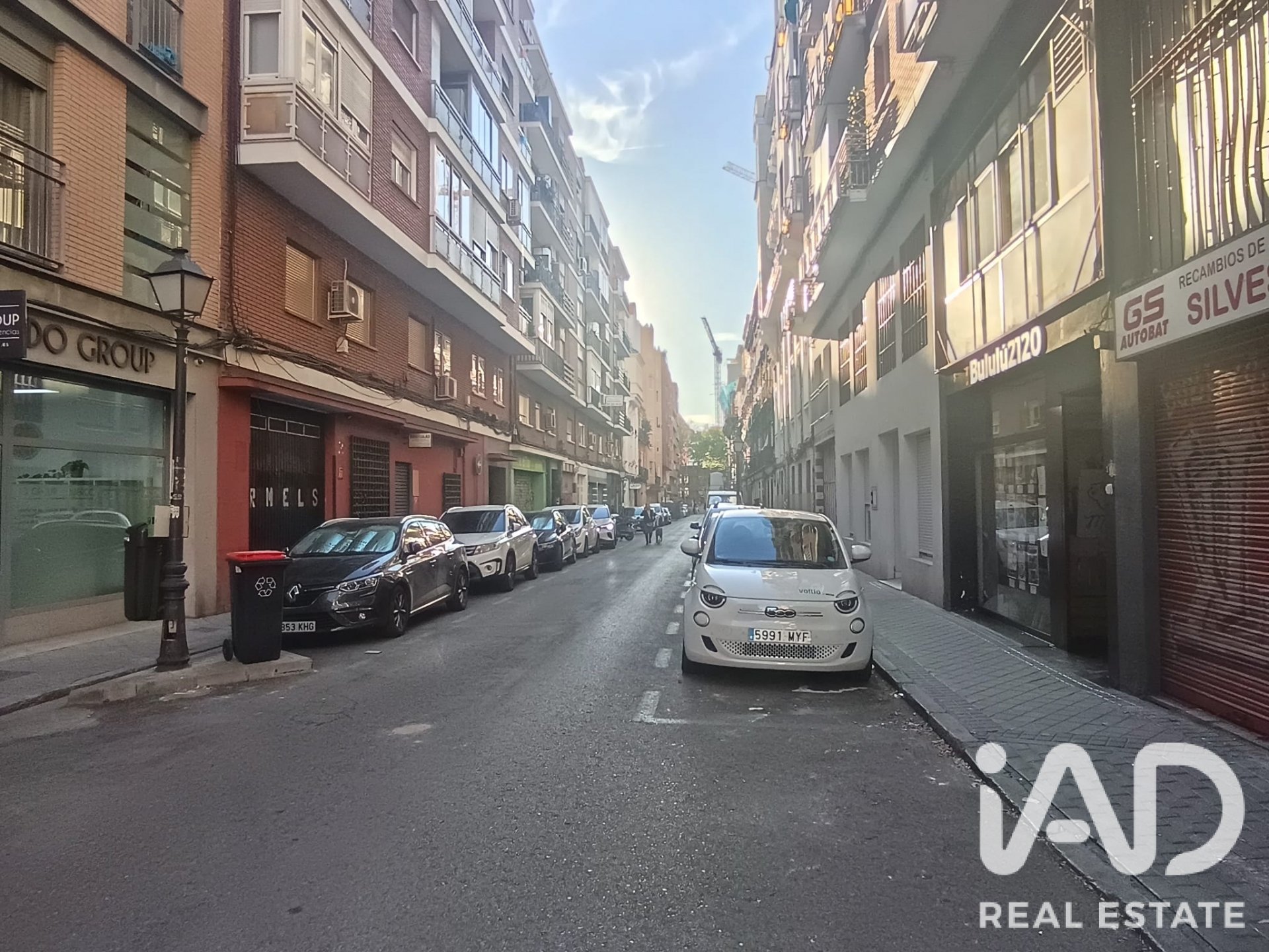 Garage i Madrid, Spanien Nr. 196571