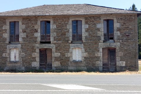 Сasa en O Corgo, Lugo, España 4 dormitorios, 281 m2 No. 196574