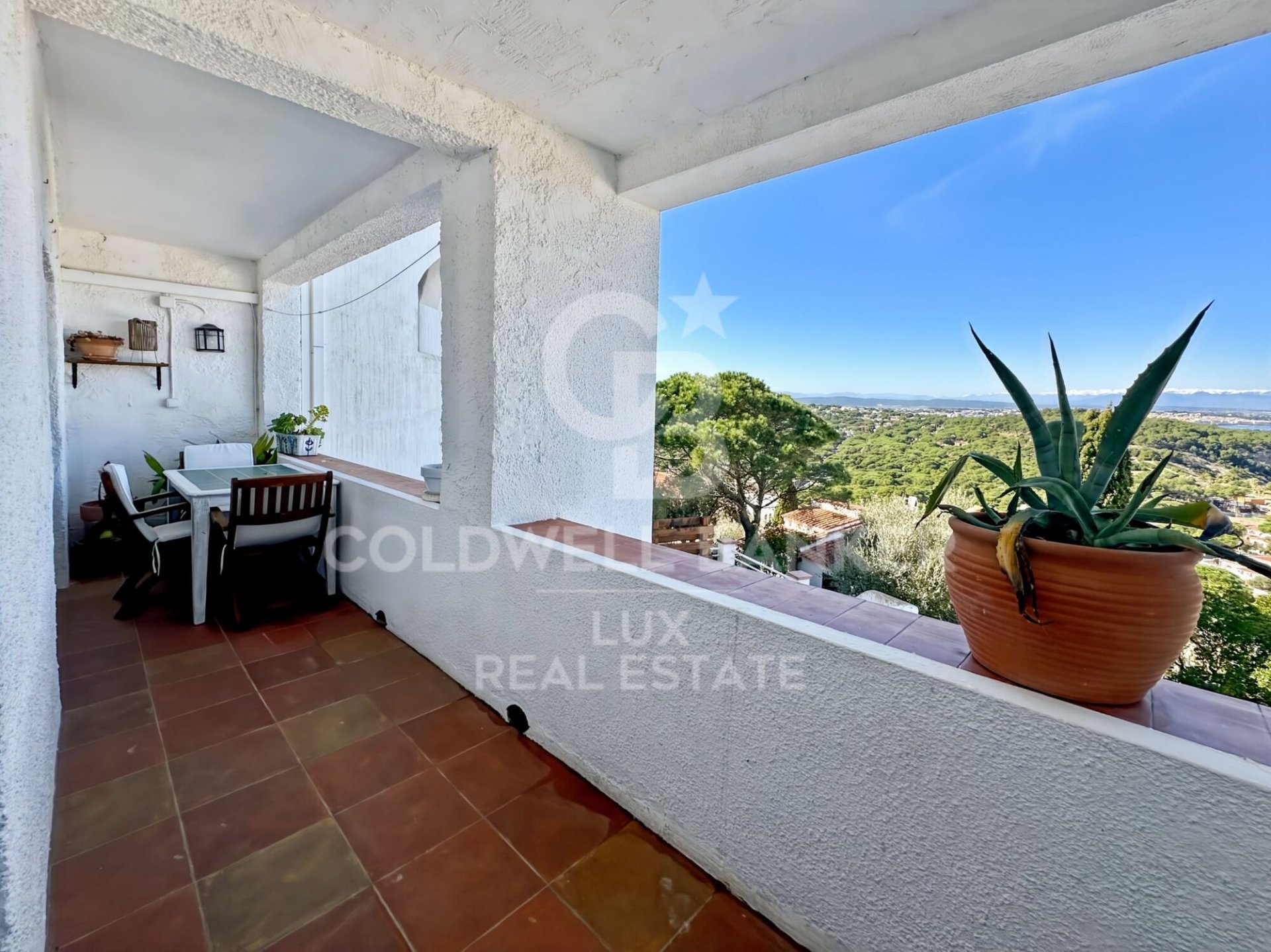 Māja L'Escala, Girona, Spānijā 2 istabas, 136 m2 Nr. 157141