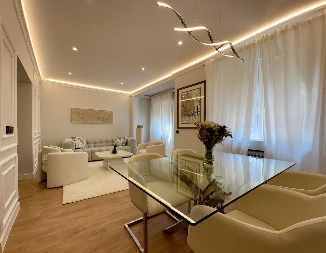 Apartment in Madrid, Spain 2 bedrooms, 111 sq.m. No. 165934